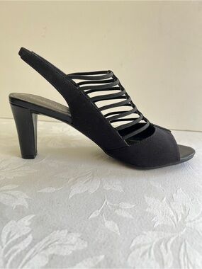 Strappy Black Peep Toe Naturalizer Slingback Heeled Sandals Size 7.5